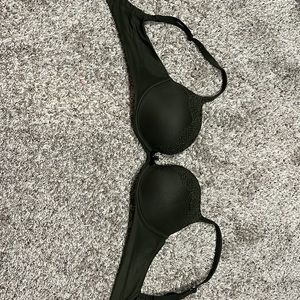 Victoria’s Secret hunter green bra